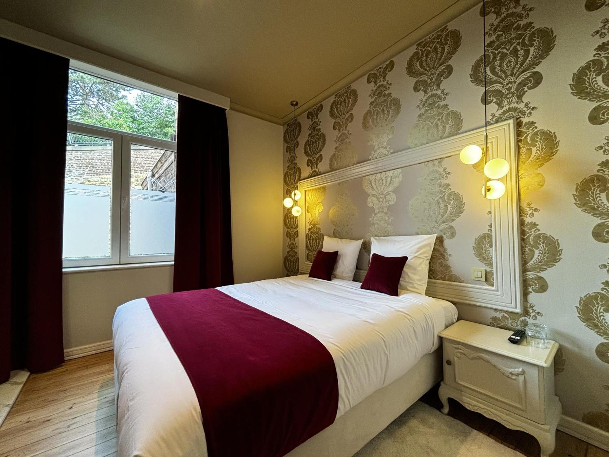 Maison Du Roi Bed & Breakfast *